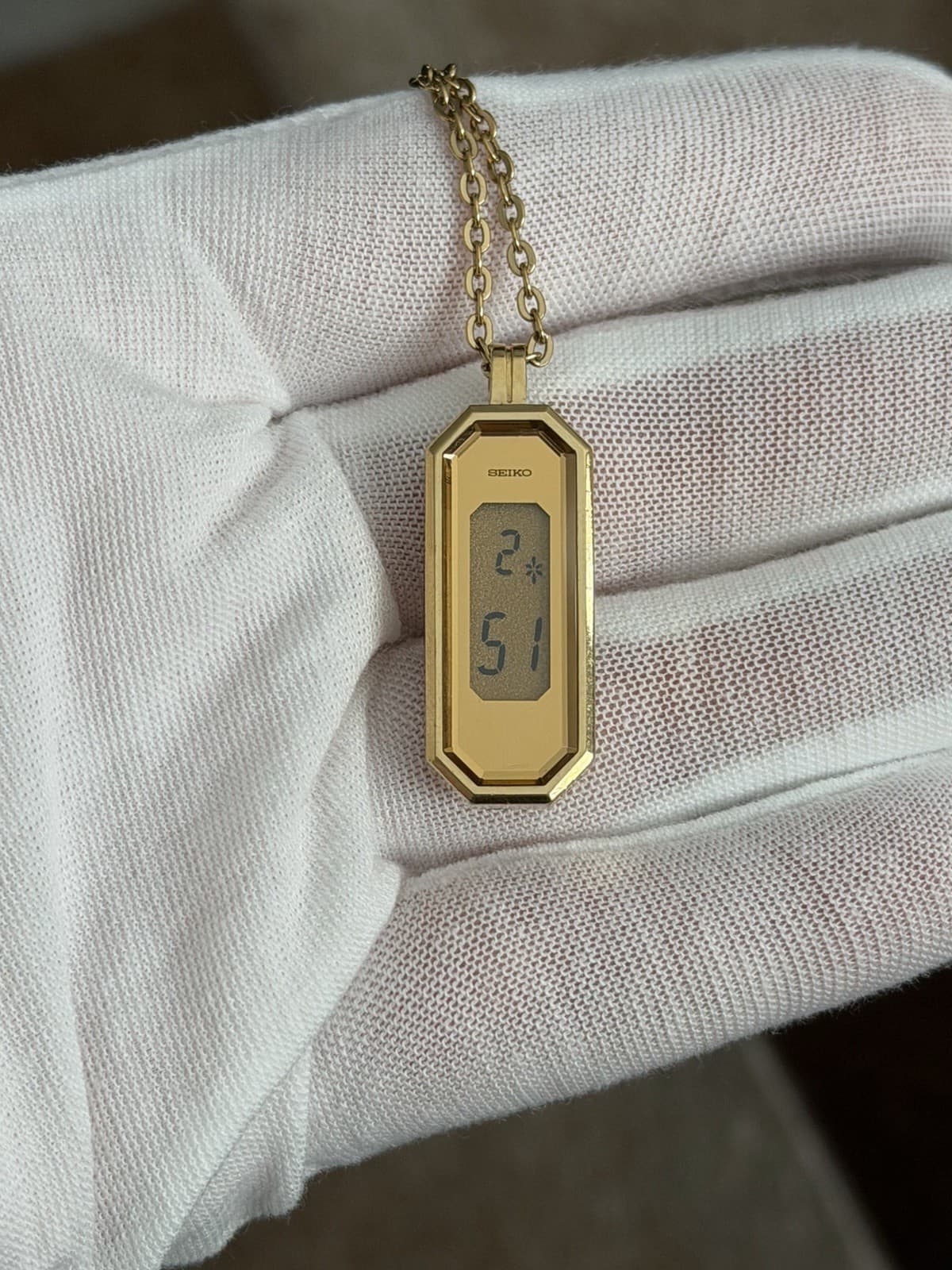 Rare Vintage Seiko L620-4020 Digital Necklace Pendant Watch JDM 1980s - Image 1