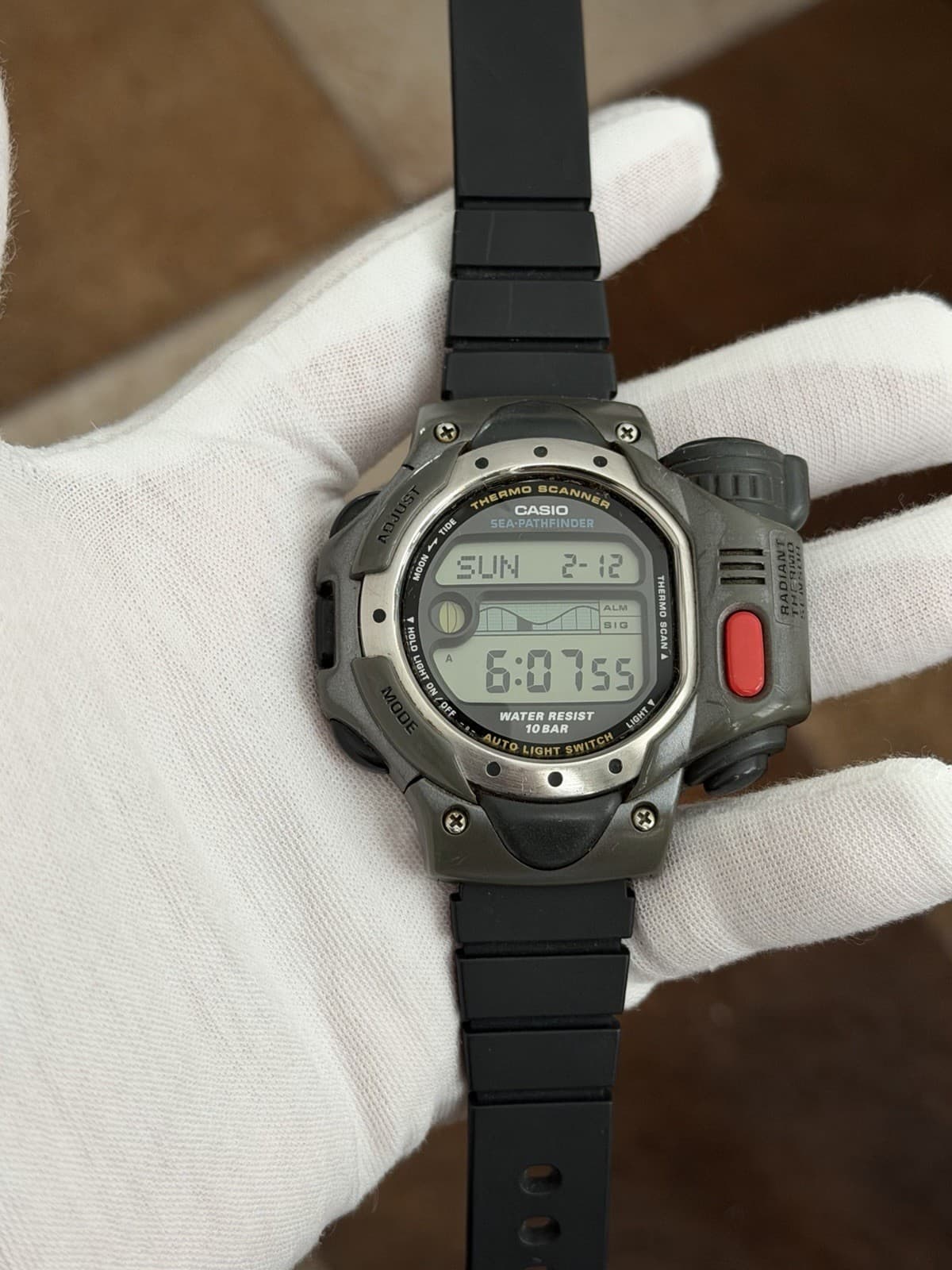Rare Vintage Casio Sea-Pathfinder Thermo Scanner SPF-10 Men’s Digital Watch JDM - Image 1