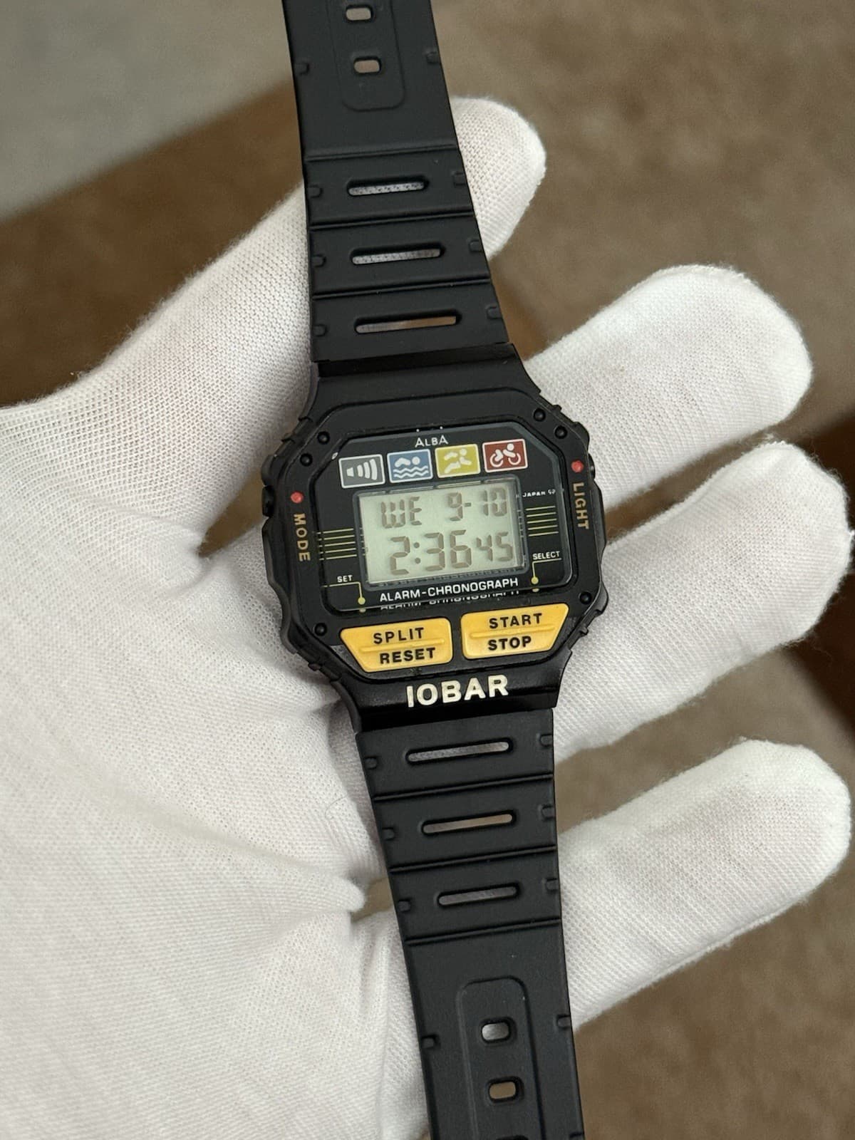 Rare Vintage Alba W329-4000 Men’s Digital Alarm Chronograph Sports Watch JDM 80s - Image 1