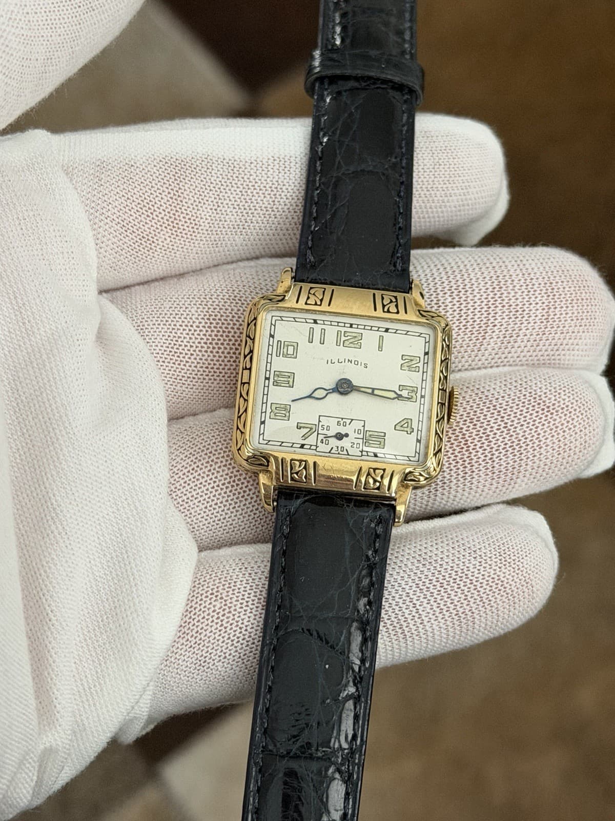 Rare Vintage Illinois “New Yorker” Art Deco 14K GF Engraved Case 17J Men’s Watch