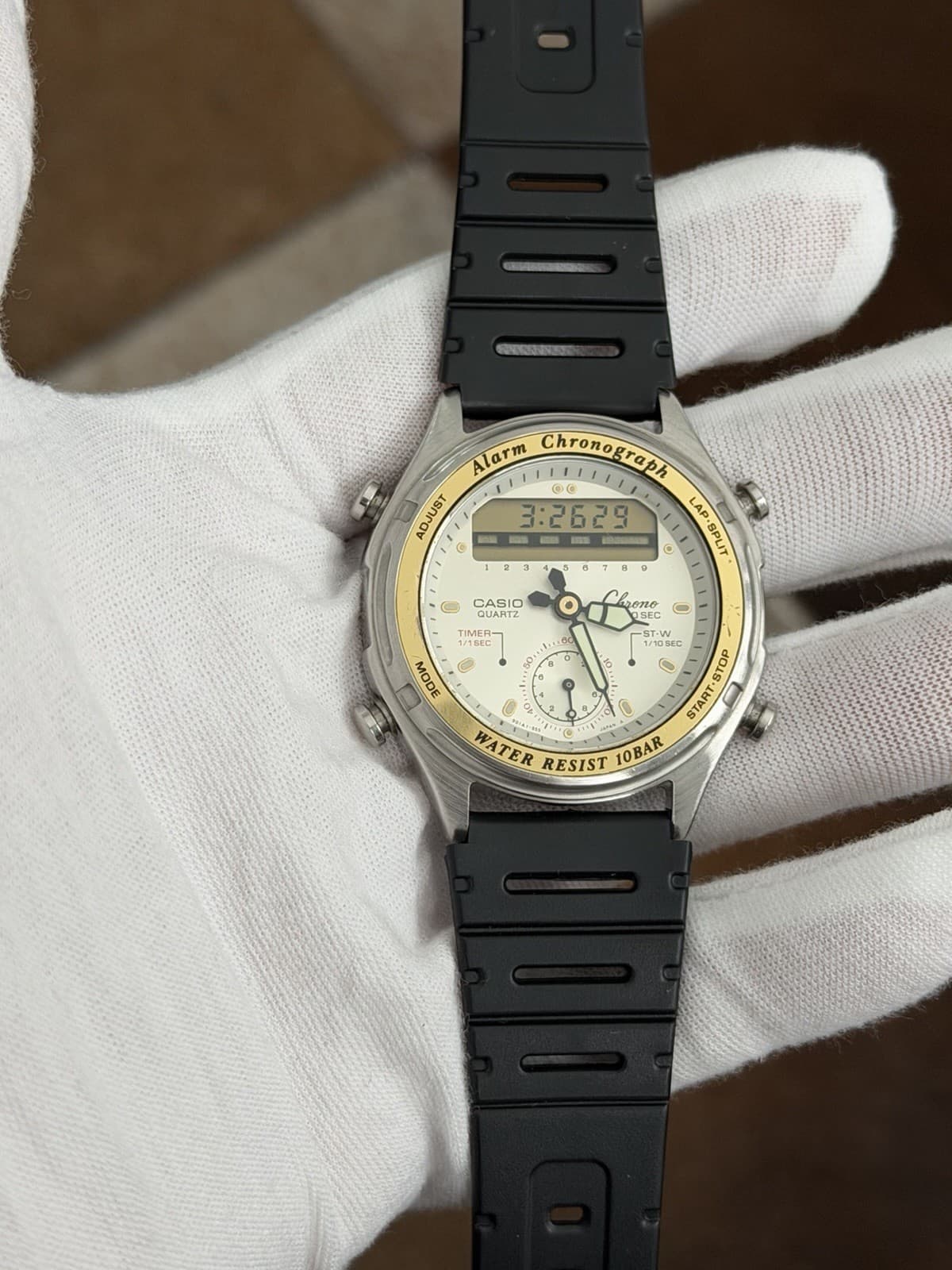 Rare Vintage Casio AW-600 Men’s Ana-Digi Alarm Chronograph Sports Watch JDM 80s - Image 1