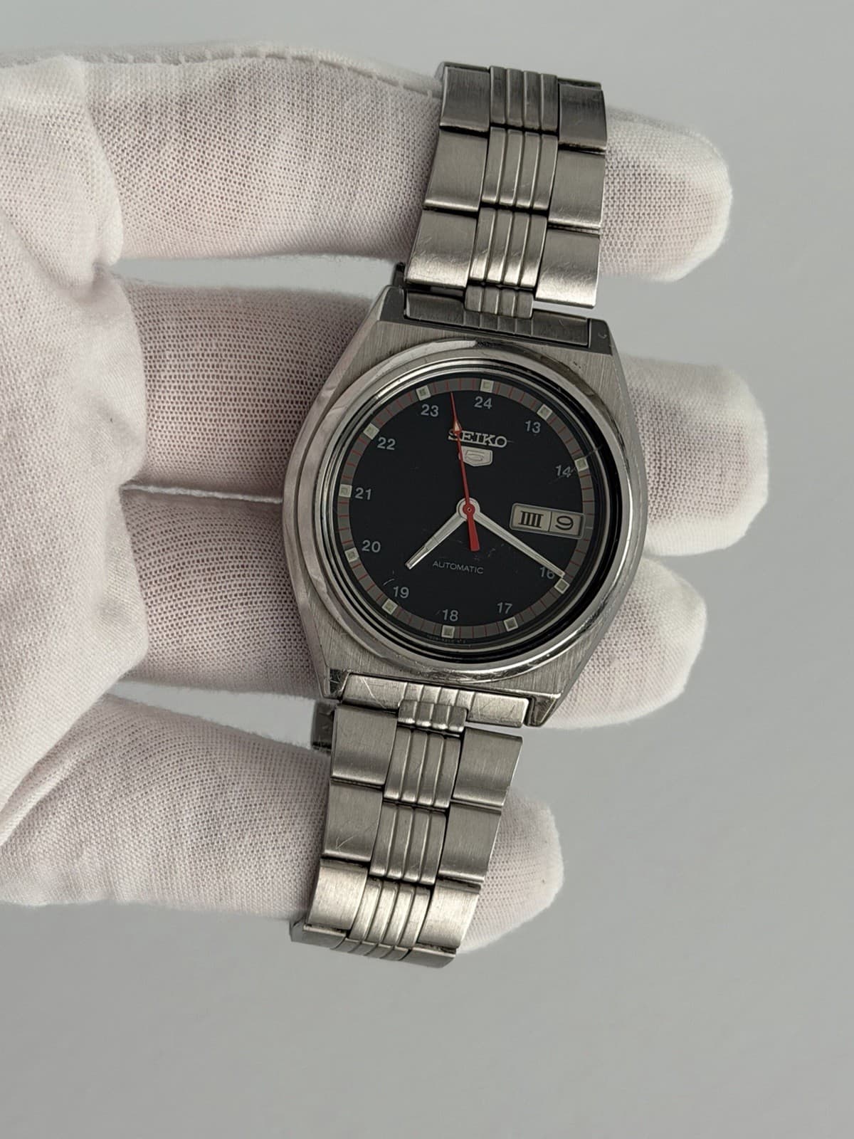 Seiko 5 7009-876A Men’s Vintage Automatic Dress Sports Watch JDM 1980s