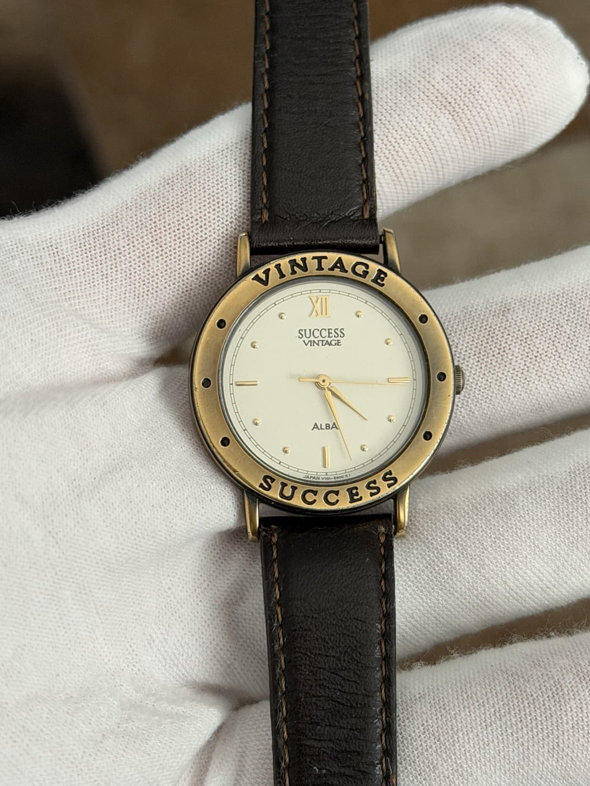 Rare Vintage Alba Success V701-6820 Men’s Classic Quartz Dress Watch JDM 1980s - Image 1